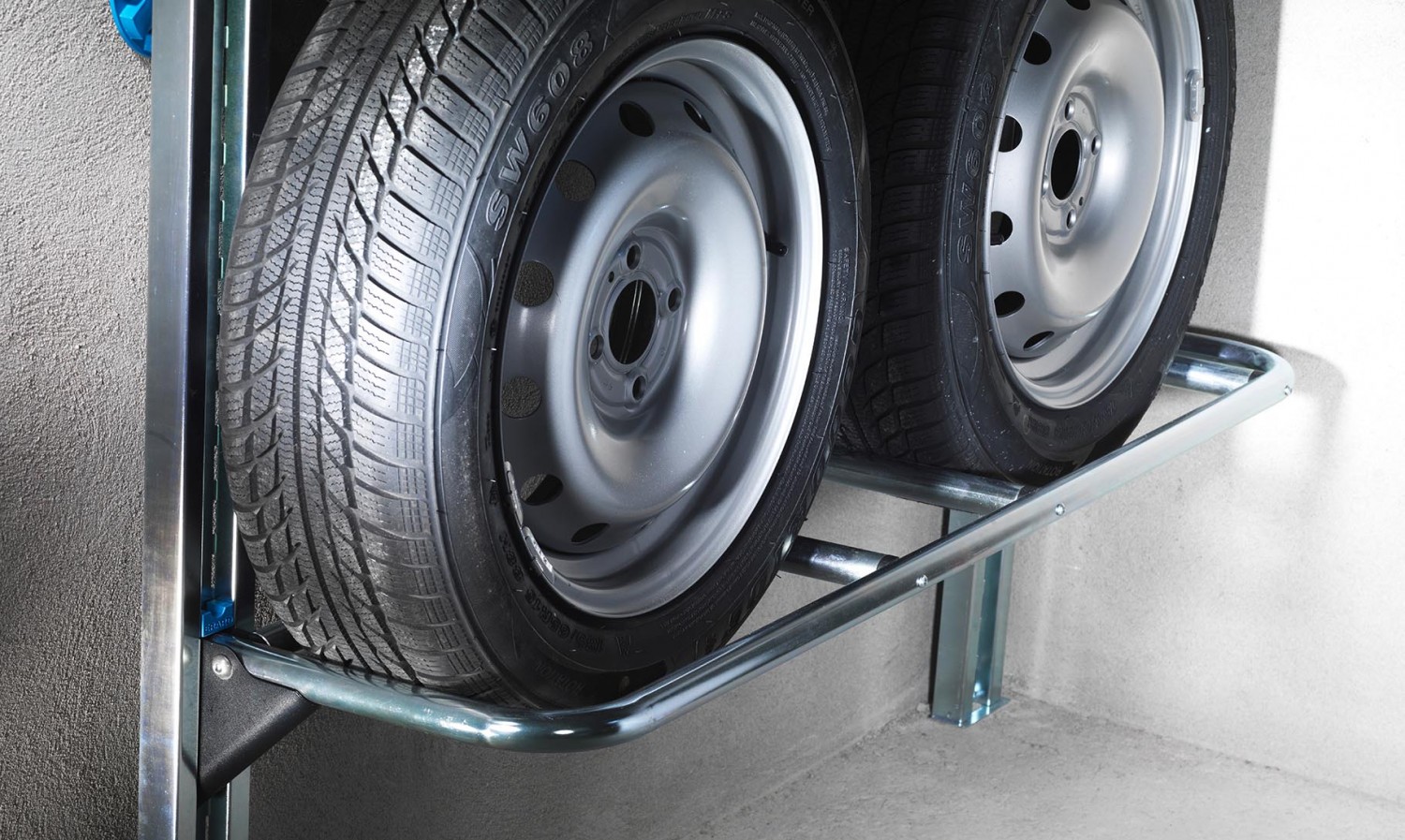 Porte 2 roues escamotable pour rangement de garage lodus , ref:51050