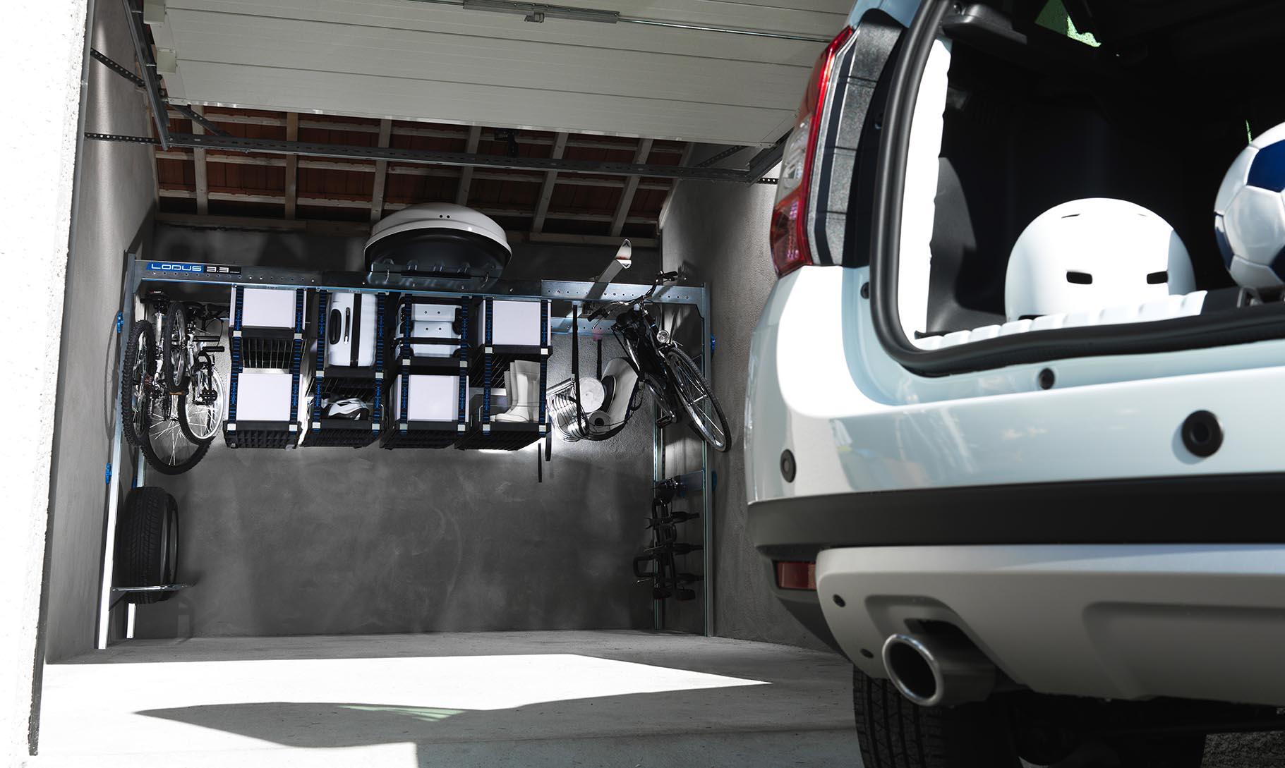 Garage optimisé avec Lodus qui laisse la place à votre voiture